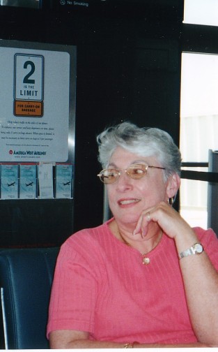 Roberta-Airport-VisitToTucson-Apr20-2000.jpg