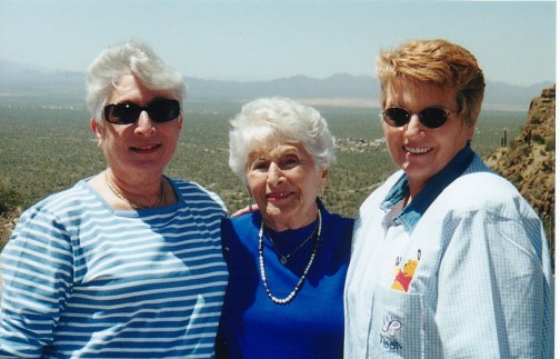 Roberta-Etta-Arlene-GatesPass-VisitToTucson-Apr18-2000.jpg