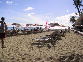 IMG_5415WakikiBeach-Sep24-2001.jpg