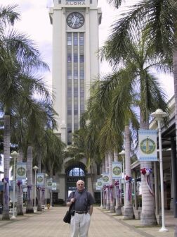 Img_5460Richard-AlohaTower-Sep25-2001.jpg