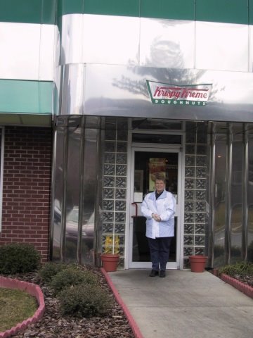 Arlene-KrispyCreme-Nashville-Nov2000.jpg
