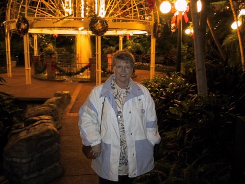 Arlene-OprylandHotel2-Nashville-Nov2000.jpg