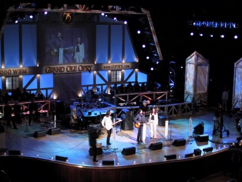GrandOleOprySaraEvans-Nashville-Nov2000.jpg