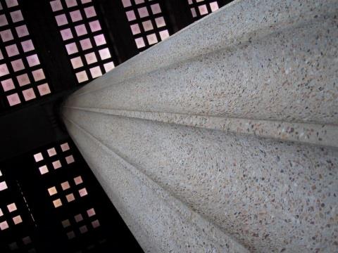 ParthenonColumn-Nashville-Nov2000.jpg