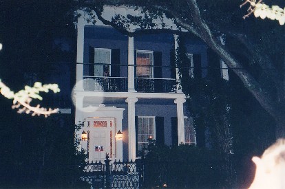 015-AnneRiceHomeOnFirstSt.jpg