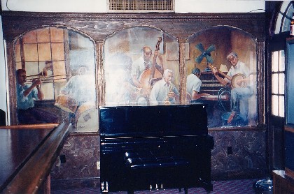 019-BourbonStJazzBar.jpg