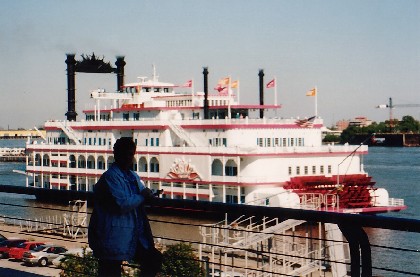 022-RiverBoat.jpg