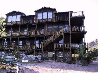 IMG_6139Hotel-RobsonsMiningWorld-Nov2001.jpg