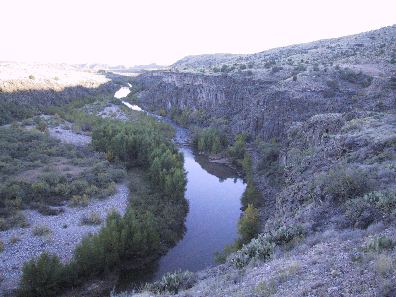 IMG_6267River-VerdeTrain-Nov2001.jpg