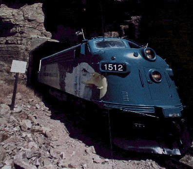 IMG_6272TrainEngine--VerdeTrain-Nov2001.jpg
